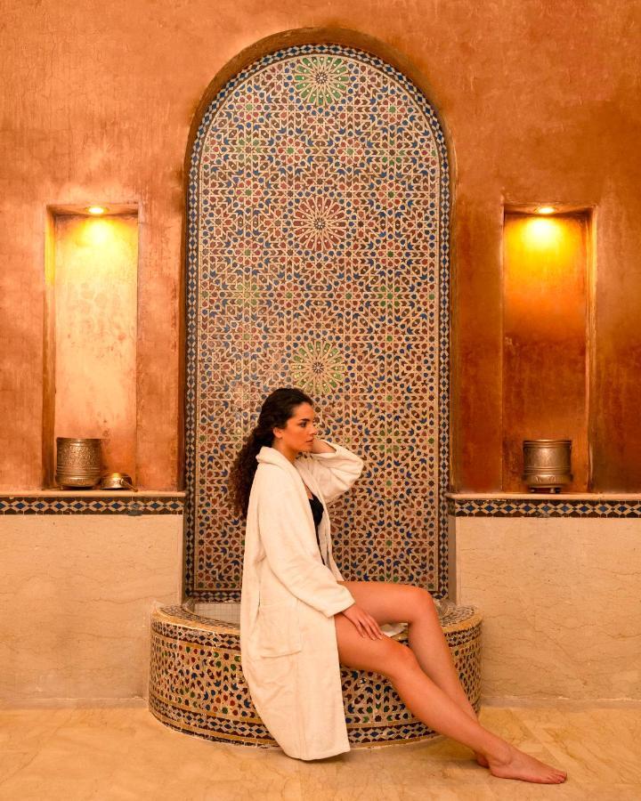 Tikida Golf Palace Αγκαντίρ Εξωτερικό φωτογραφία A woman in a hammam